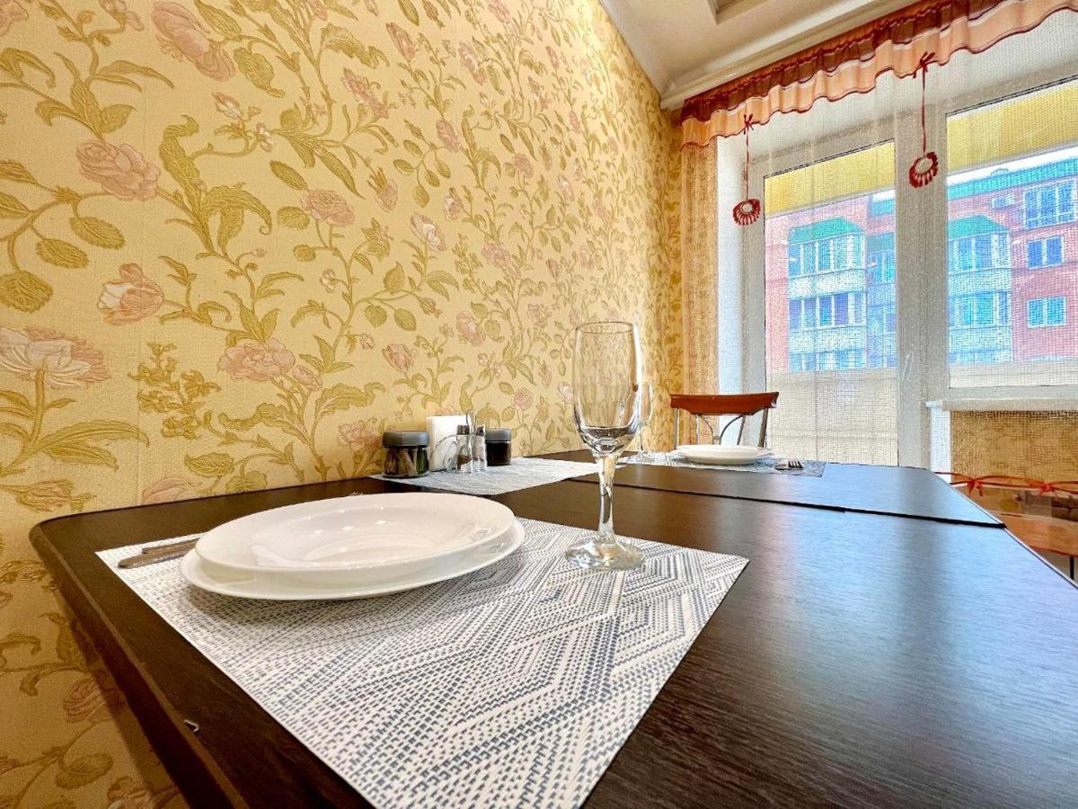 Apartpoltava Двокімнатні Апартаменти, До 6 Спальних Місць, Кутова Ванна, Корпусний Парк, Документи Для Відрядження المظهر الخارجي الصورة